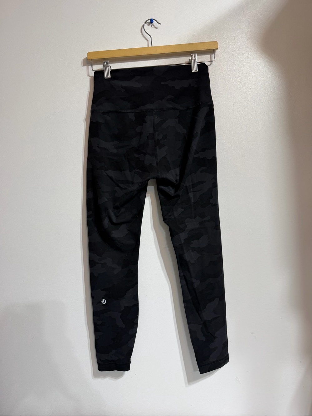 Lululemon Align High-Rise Pant Black Camo Size 8 - Picture 3 of 6